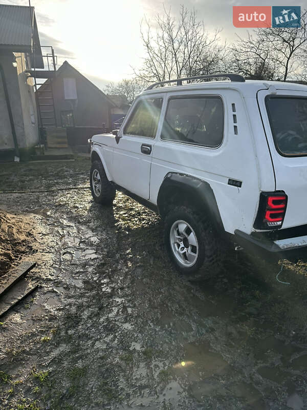 Позашляховик / Кросовер ВАЗ / Lada 21213 Niva 1999 в Золочеві