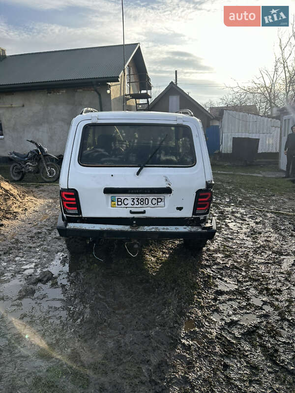 Позашляховик / Кросовер ВАЗ / Lada 21213 Niva 1999 в Золочеві