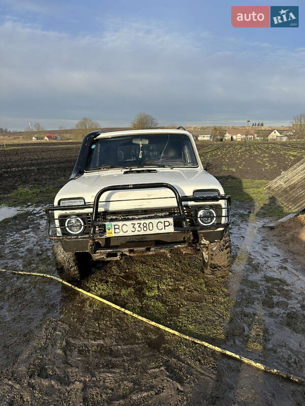 Позашляховик / Кросовер ВАЗ / Lada 21213 Niva 1999 в Золочеві