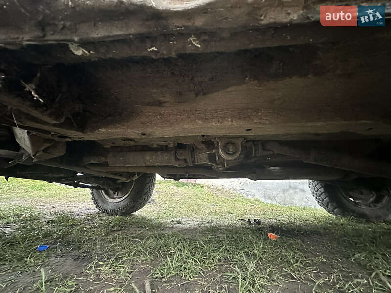 Позашляховик / Кросовер ВАЗ / Lada 21213 Niva 1999 в Золочеві