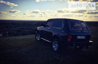 Внедорожник / Кроссовер ВАЗ / Lada 21214 / 4x4 2012 в Шишаки