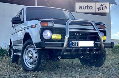 Внедорожник / Кроссовер ВАЗ / Lada 21214 / 4x4 2015 в Одессе