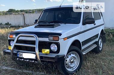 Внедорожник / Кроссовер ВАЗ / Lada 21214 / 4x4 2015 в Одессе