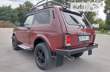 Позашляховик / Кросовер ВАЗ / Lada 21214 / 4x4 2013 в Жмеринці