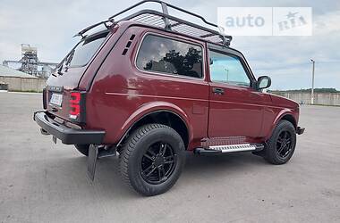 Позашляховик / Кросовер ВАЗ / Lada 21214 / 4x4 2013 в Жмеринці