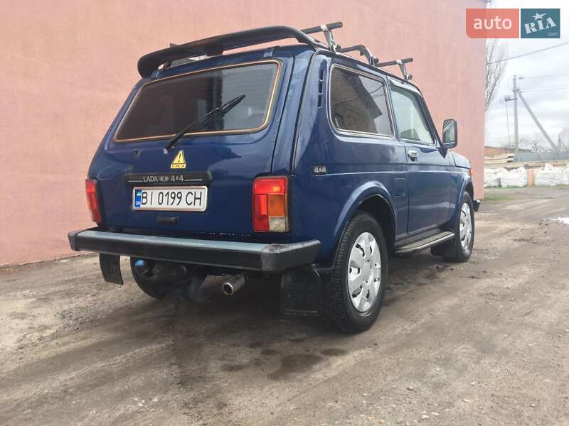 Позашляховик / Кросовер ВАЗ / Lada 21214 / 4x4 2009 в Шишаках