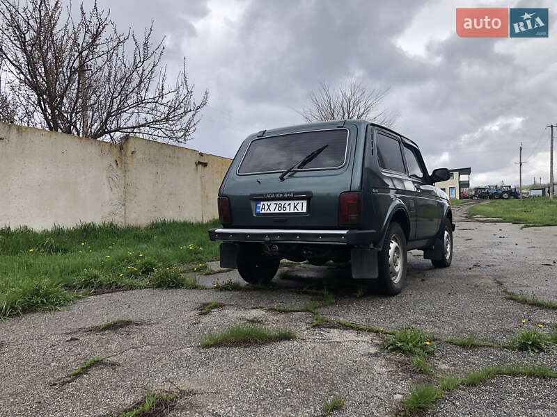 Внедорожник / Кроссовер ВАЗ / Lada 21214 / 4x4 2010 в Первомайске