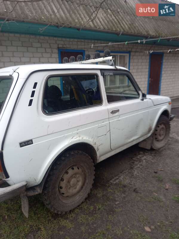 Внедорожник / Кроссовер ВАЗ / Lada 21214 / 4x4 2009 в Черкассах