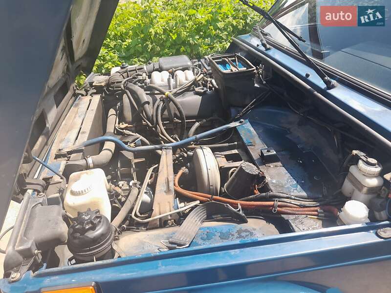 Внедорожник / Кроссовер ВАЗ / Lada 21214 / 4x4 2008 в Киеве