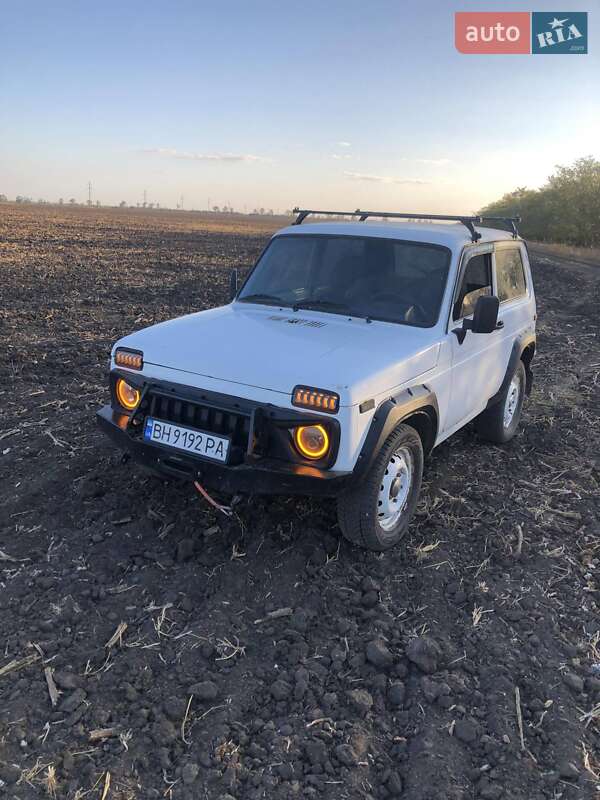 Внедорожник / Кроссовер ВАЗ / Lada 21214 / 4x4 2008 в Арцизе