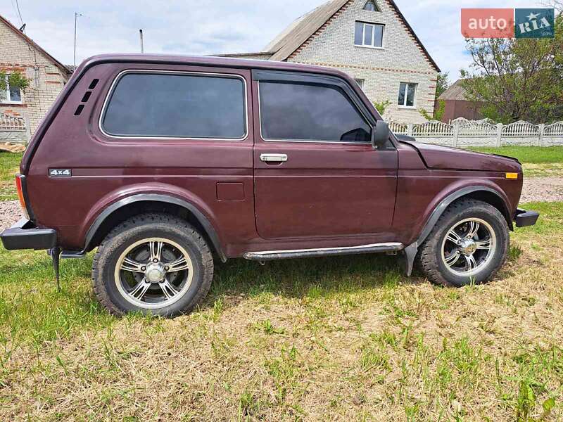 Внедорожник / Кроссовер ВАЗ / Lada 21214 / 4x4 2011 в Сумах