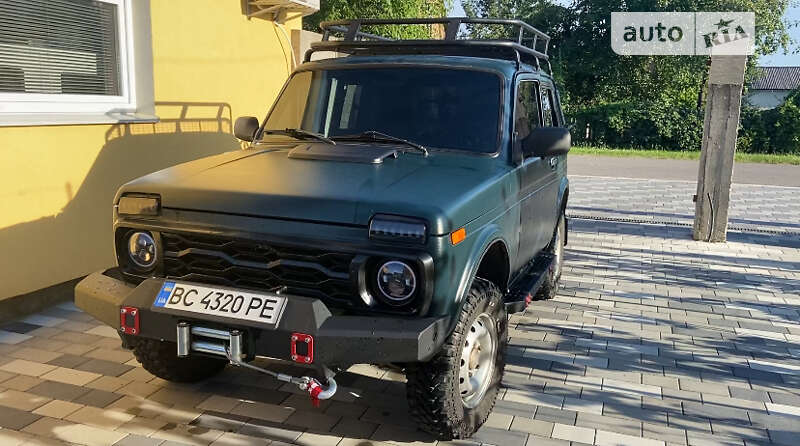 Позашляховик / Кросовер ВАЗ / Lada 21214 / 4x4 2010 в Львові