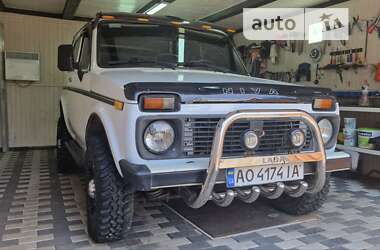 Позашляховик / Кросовер ВАЗ / Lada 21214 / 4x4 2008 в Тячеві