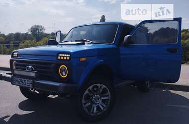 Внедорожник / Кроссовер ВАЗ / Lada 21214 / 4x4 2018 в Купянске