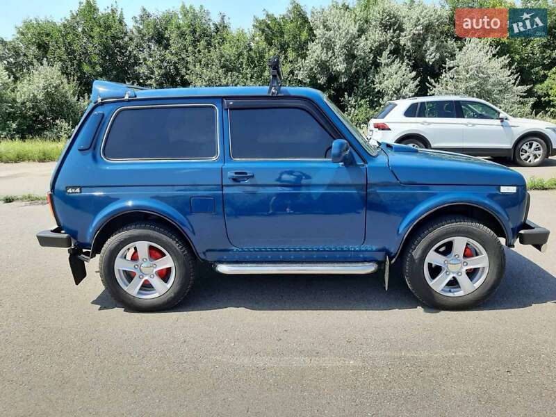 Внедорожник / Кроссовер ВАЗ / Lada 21214 / 4x4 2011 в Киеве