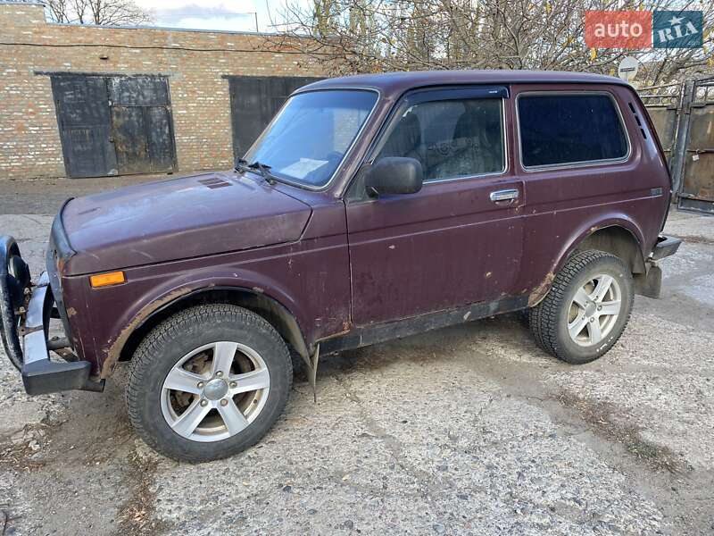 Позашляховик / Кросовер ВАЗ / Lada 21214 / 4x4 2010 в Новомиргороді