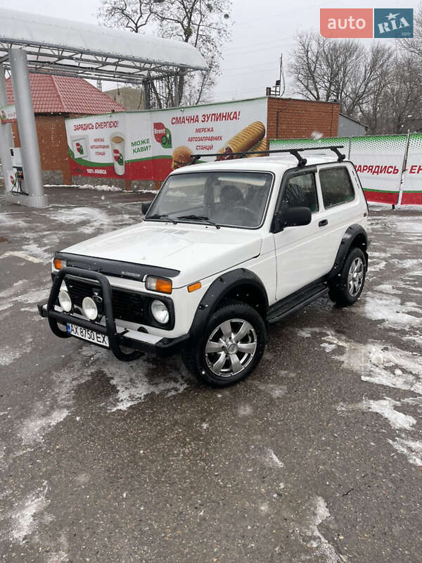 Внедорожник / Кроссовер ВАЗ / Lada 21214 / 4x4 2010 в Харькове