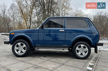 Позашляховик / Кросовер ВАЗ / Lada 21214 / 4x4 2010 в Смілі