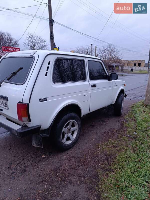 Внедорожник / Кроссовер ВАЗ / Lada 21214 / 4x4 2011 в Березовке