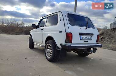 Внедорожник / Кроссовер ВАЗ 21214 / 4x4 2011 в 