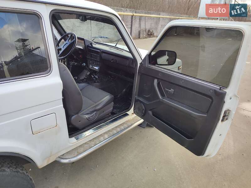 Внедорожник / Кроссовер ВАЗ / Lada 21214 / 4x4 2011 в Барвенкове