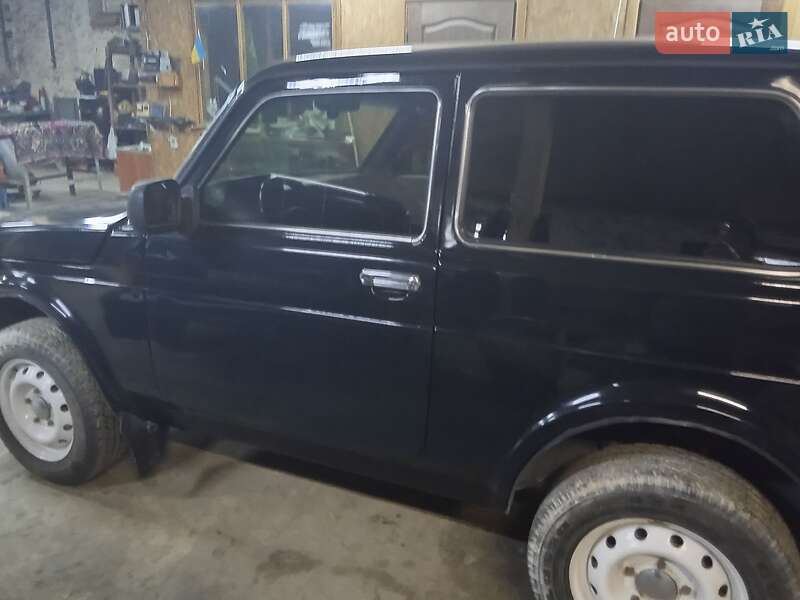 Позашляховик / Кросовер ВАЗ / Lada 21214 / 4x4 2011 в Немирові