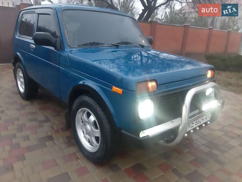 Внедорожник / Кроссовер ВАЗ 21214 / 4x4 2011 в 