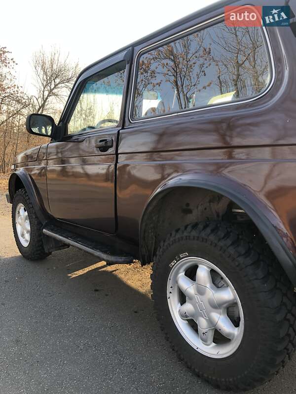 Внедорожник / Кроссовер ВАЗ / Lada 21214 / 4x4 2011 в Краматорске