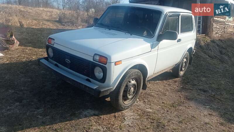 Позашляховик / Кросовер ВАЗ / Lada 21214 / 4x4 2012 в Ржищеві