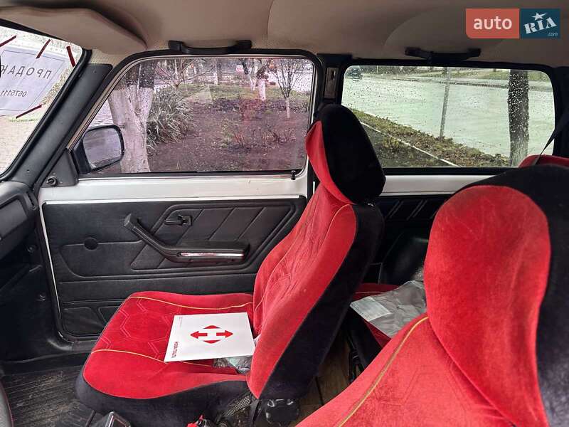 Позашляховик / Кросовер ВАЗ / Lada 21214 / 4x4 2010 в Вознесенську