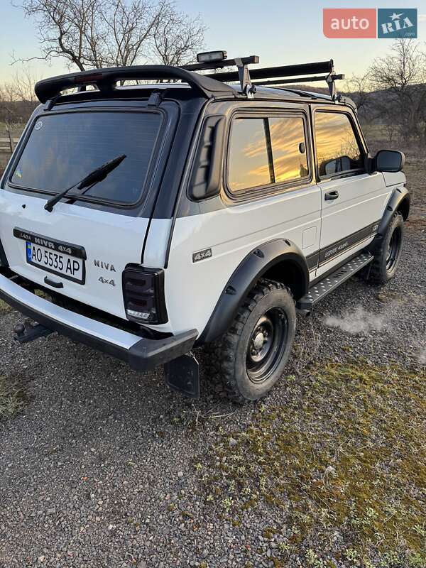 Внедорожник / Кроссовер ВАЗ / Lada 21214 / 4x4 2005 в Ужгороде