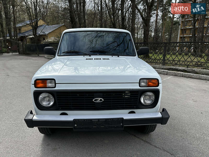 Внедорожник / Кроссовер ВАЗ / Lada 21214 / 4x4 2014 в Хмельнике