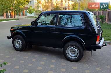Внедорожник / Кроссовер ВАЗ 21214 / 4x4 2015 в 