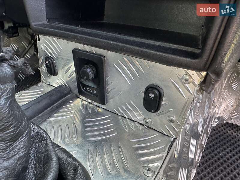 Позашляховик / Кросовер ВАЗ / Lada 21214 / 4x4 2008 в Умані