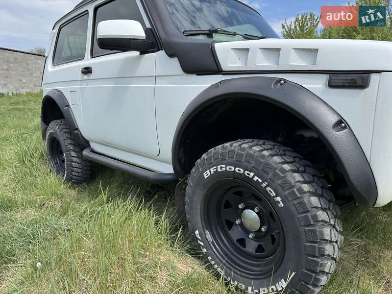 Позашляховик / Кросовер ВАЗ / Lada 21214 / 4x4 2008 в Умані