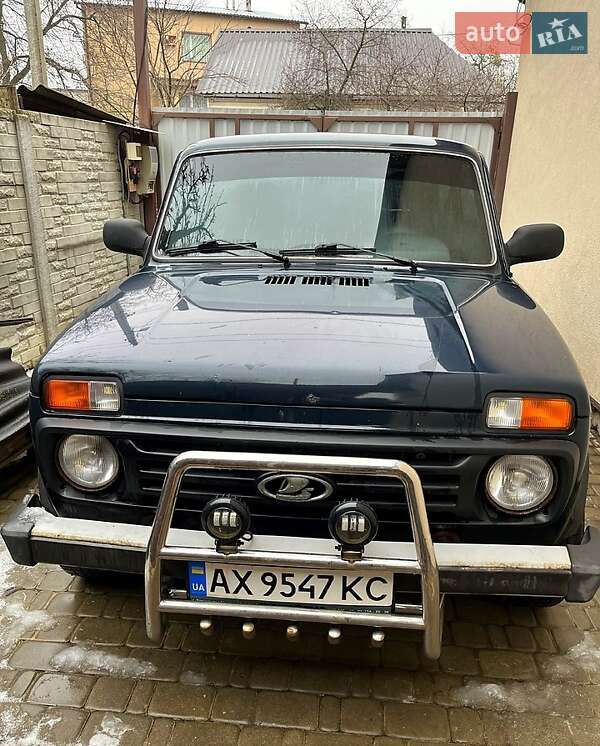 Внедорожник / Кроссовер ВАЗ 21214 / 4x4 2011 в 