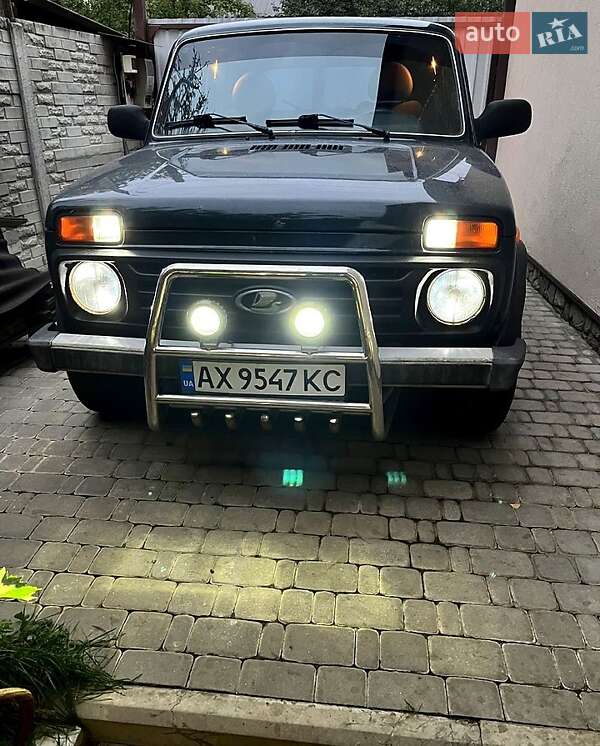 Внедорожник / Кроссовер ВАЗ / Lada 21214 / 4x4 2011 в Харькове