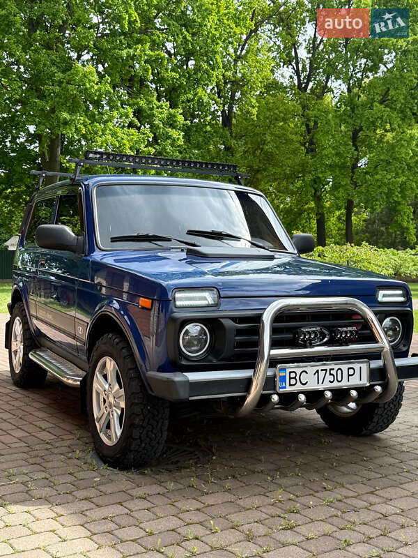Внедорожник / Кроссовер ВАЗ 21214 / 4x4 2017 в 