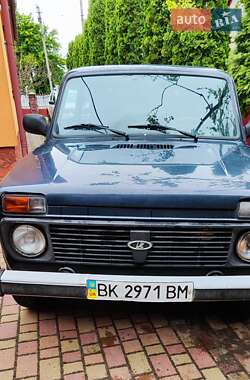 Позашляховик / Кросовер ВАЗ 21214 / 4x4 2014 в Рівному