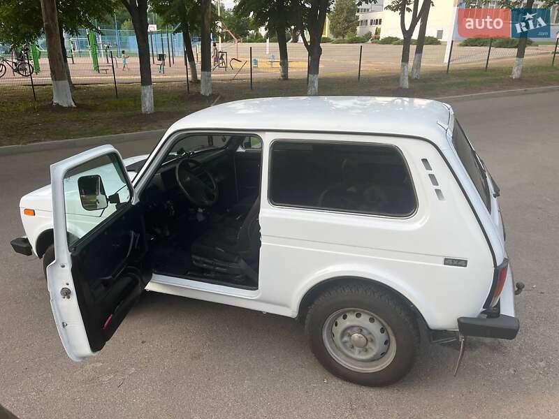 Внедорожник / Кроссовер ВАЗ / Lada 21214 / 4x4 2009 в Харькове фото 4 Внедорожник / Кроссовер ВАЗ / Lada 21214 / 4x4 2009 в Харькове