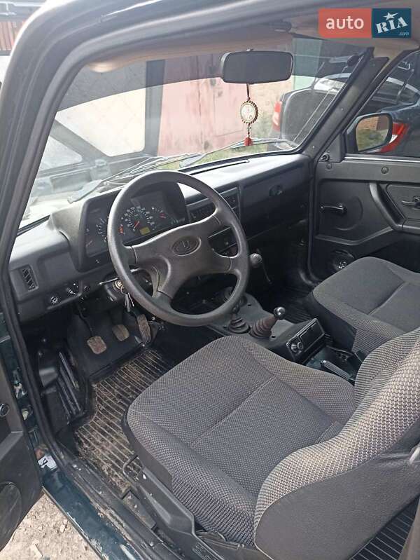 Внедорожник / Кроссовер ВАЗ / Lada 21214 / 4x4 2012 в Лебедине