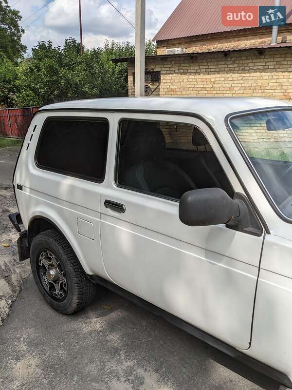 Позашляховик / Кросовер ВАЗ / Lada 21214 / 4x4 2011 в Києві