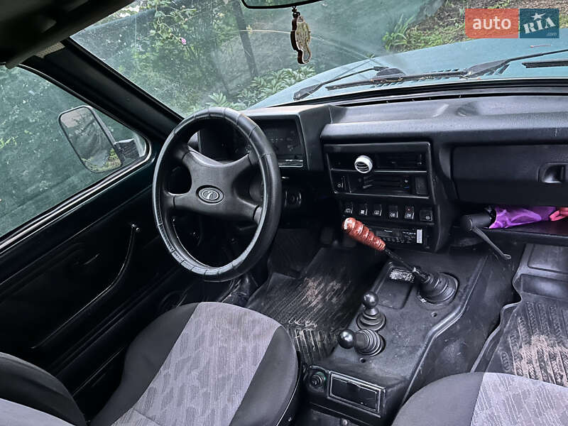 Внедорожник / Кроссовер ВАЗ / Lada 21214 / 4x4 2005 в Черкассах