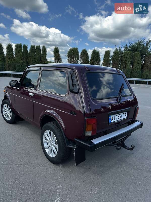 Внедорожник / Кроссовер ВАЗ / Lada 21214 / 4x4 2011 в Киеве