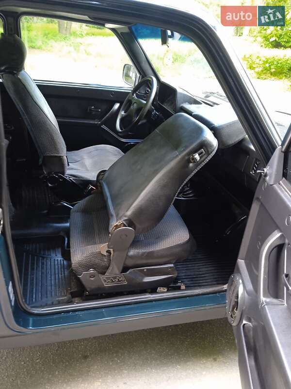 Внедорожник / Кроссовер ВАЗ / Lada 21214 / 4x4 2016 в Ямполе фото 3 Внедорожник / Кроссовер ВАЗ / Lada 21214 / 4x4 2016 в Ямполе