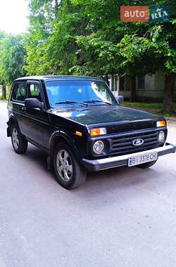 Позашляховик / Кросовер ВАЗ 21214 / 4x4 2016 в Ямпілю