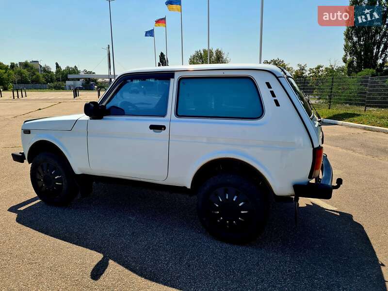 Внедорожник / Кроссовер ВАЗ / Lada 21214 / 4x4 2017 в Харькове