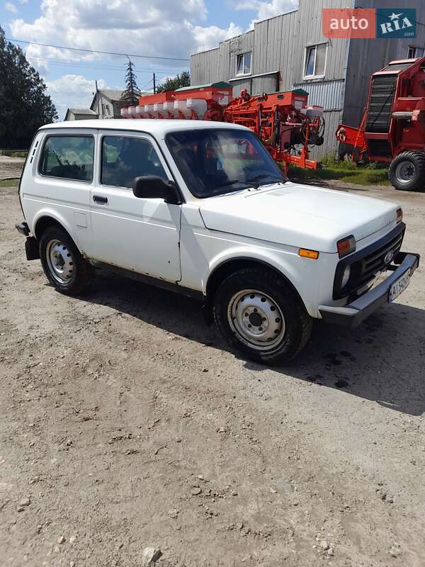 Позашляховик / Кросовер ВАЗ / Lada 21214 / 4x4 2017 в Макарові