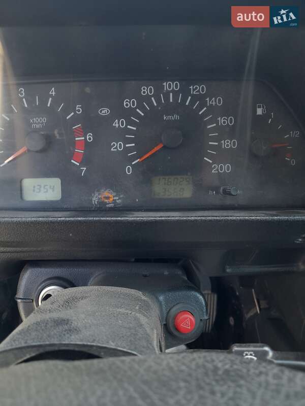 Позашляховик / Кросовер ВАЗ / Lada 21214 / 4x4 2017 в Макарові