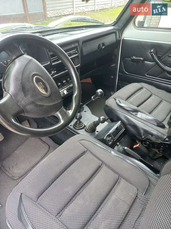 Внедорожник / Кроссовер ВАЗ / Lada 21214 / 4x4 2009 в Варве фото 5 Внедорожник / Кроссовер ВАЗ / Lada 21214 / 4x4 2009 в Варве